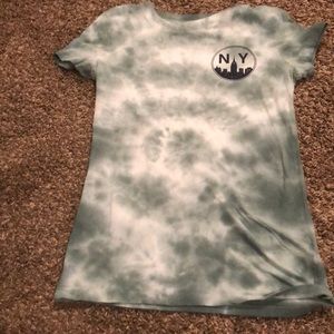 Green tie-dye tee